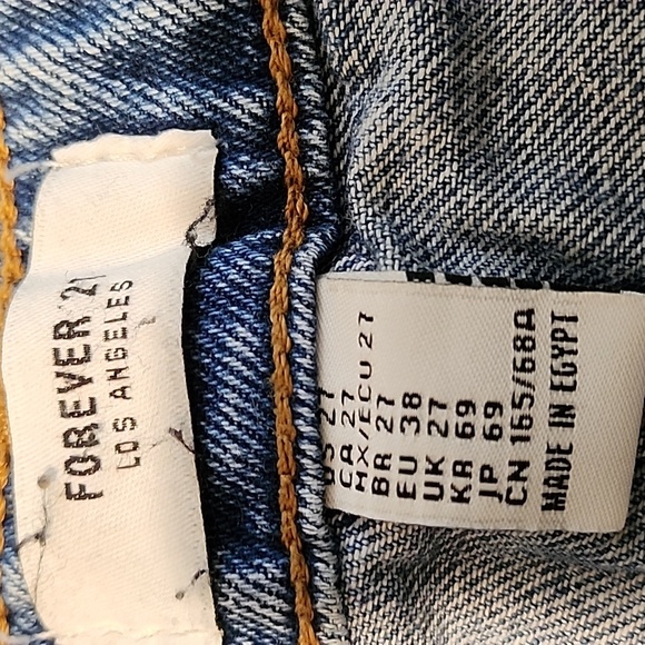 F21 - SZ 27 Red/White Striped High Waisted Distressed Denim Shorts - Picture 2 of 7